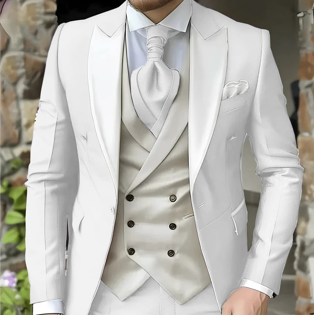 White Classic Men Suit 3 Piece Tuxedo Peaked Lapel Groomsmen Wedding Suits Set Fashion Men Business Blazer Pants Vest